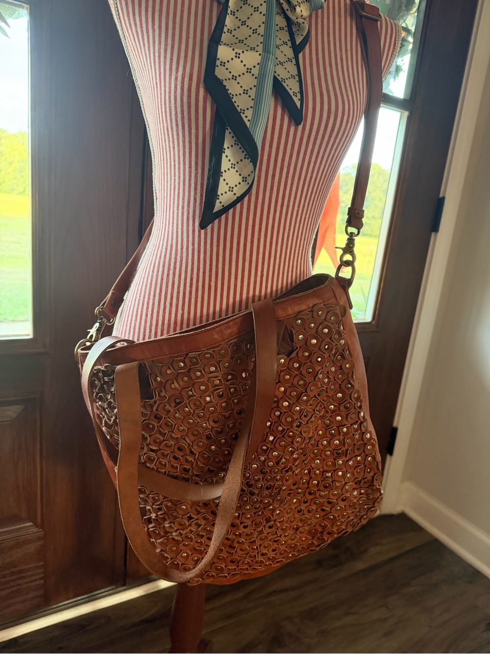 Old Trend Stellar Stud Women’s Brown Leather Eyelet Tote Bag/Purse